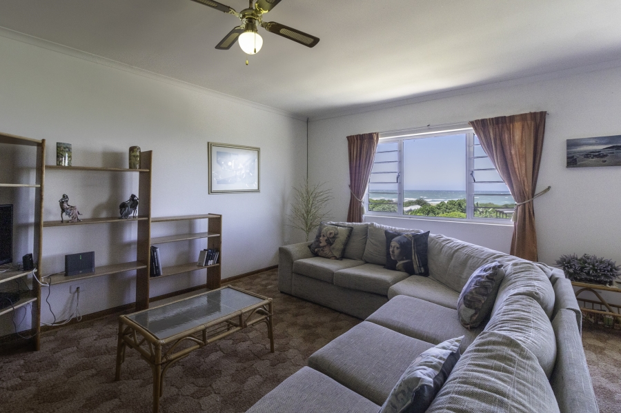 7 Bedroom Property for Sale in West Beach Eastern Cape